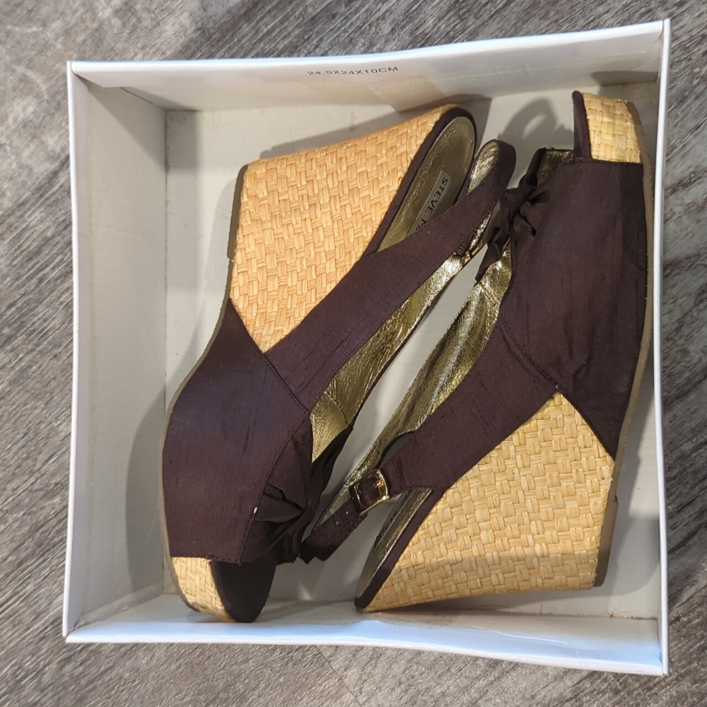 Brown Steve Madden wedges